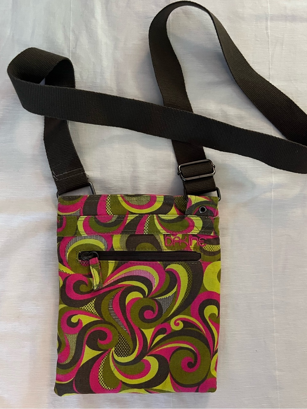 Dakine Crossbody Purse Travel Bag Womens Zippered Pink Camo Swirls
